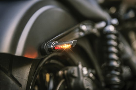 DYNA CONVERTIBLE (1994 - 2000) 3-in-1 black led winglets for fender | HEINZ BIKES