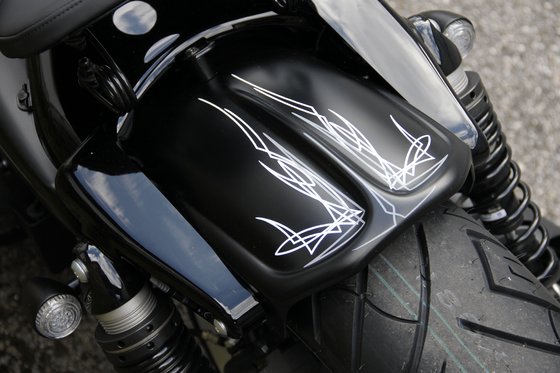 SPORTSTER 883 LOW (2005 - 2020) "old school rear fender in black" | CULT WERK