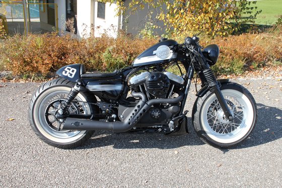 SPORTSTER 1200 ROADSTER (2004 - 2008) cafe rear fender with seat for harley xl | CULT WERK