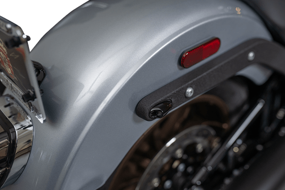 SOFTAIL FAT BOB (2018 - 2022) black fender strut light | KODLIN MOTORCYCLE