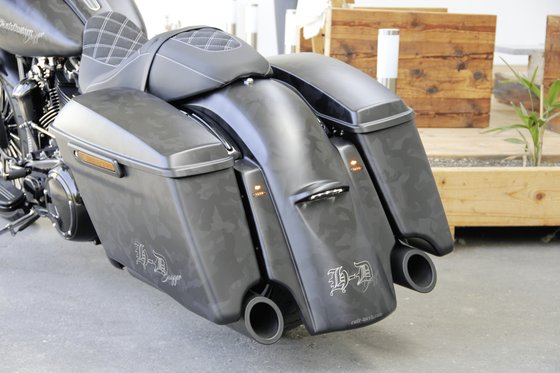 ROAD KING (2009 - 2022) custom rear fender conversion kit in black | CULT WERK