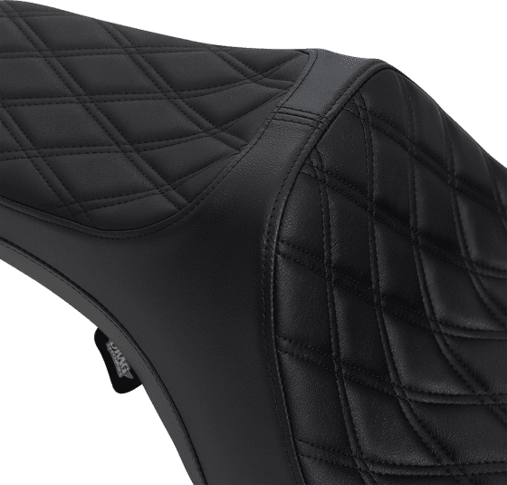 ROAD KING (1997 - 2007) predator iii double diamond vinyl seat in black/black | DRAG SPECIALTIES SEATS