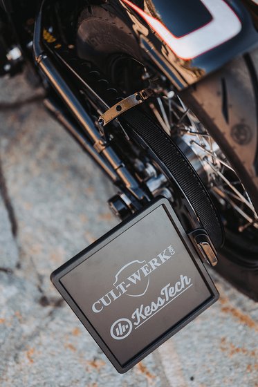 SOFTAIL STANDARD (2020 - 2022) aus breakout license plate | CULT WERK