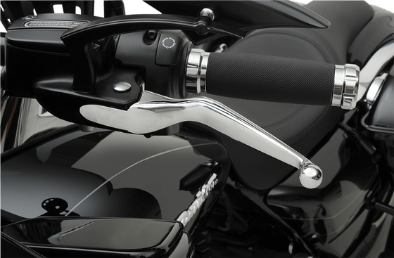 CVO SE ELECTRA GLIDE ULTRA LIMITED (2014 - 2016) wide blade clutch and brake lever set chrome | DRAG SPECIALTIES