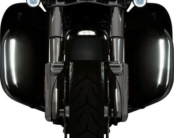 ULTRA CLASSIC ELECTRA GLIDE LOW (2015 - 2016) lower fang chrome accessory light | CIRO