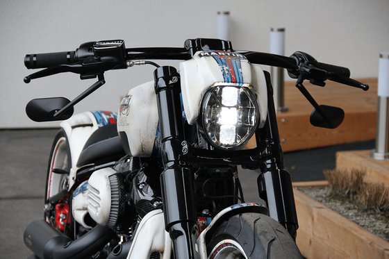 SOFTAIL BREAKOUT (2018 - 2022) black v-rod headlight | CULT WERK