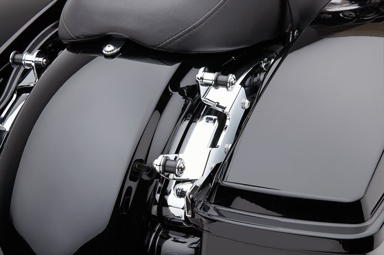 ROAD KING CLASSIC (2009 - 2013) detachable chrome backrest mounting kit | COBRA