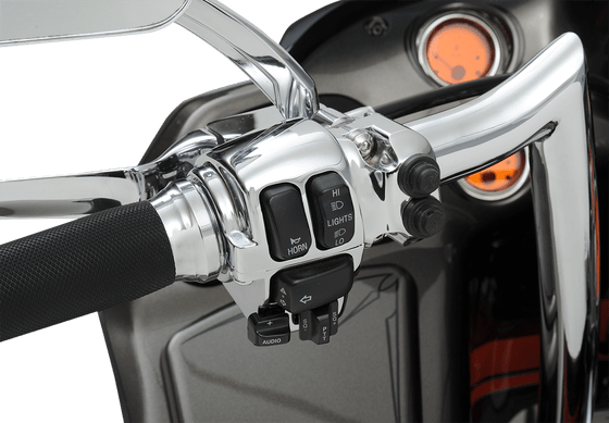 SCREAMIN EAGLE ROAD KING CVO (2008 - 2013) chrome switch housing kit with radio and cruise control | DRAG SPECIALTIES