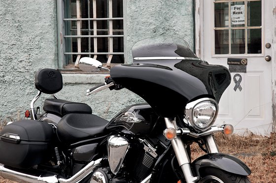 SPORTSTER 883 LOW (2005 - 2019) slim polished windshield trim for batwing fairing | MEMPHIS SHADES HD