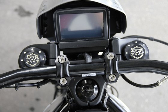 V-ROD W (2007 - 2010) handlebar riser for vrod | CULT WERK