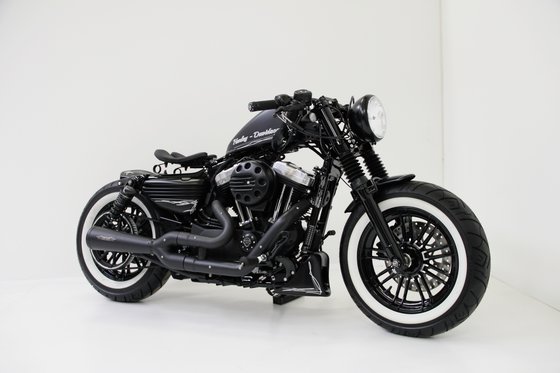 SOFTAIL SLIM (2012 - 2021) 7" black/clear headlight | CULT WERK