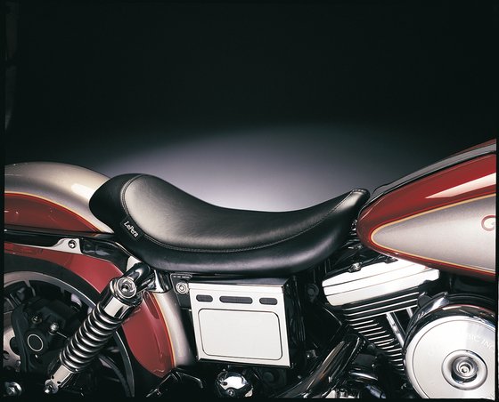 DYNA CONVERTIBLE (1996 - 2000) smooth solo seat silhouette | LE PERA