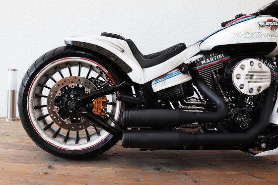 SOFTAIL CVO BREAKOUT (2013 - 2014) race black solo rear fender conversion kit | CULT WERK