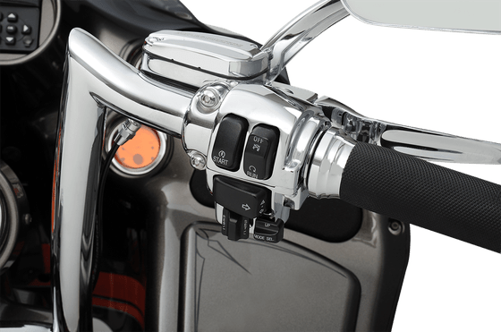 ELECTRA GLIDE STANDARD POLICE (2008 - 2009) chrome switch housing kit with radio and cruise control | DRAG SPECIALTIES