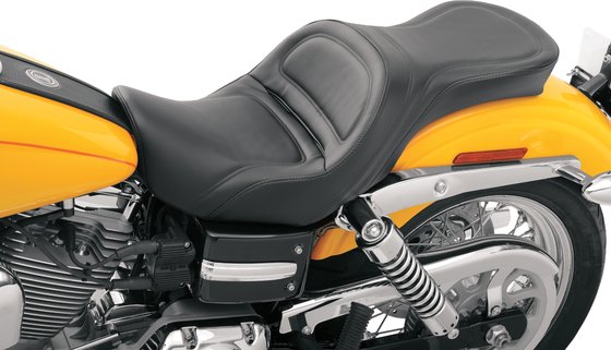 DYNA WIDE GLIDE (2004 - 2017) explorer seat for harley davidson dyna glide (2006-2017) | SADDLEMEN