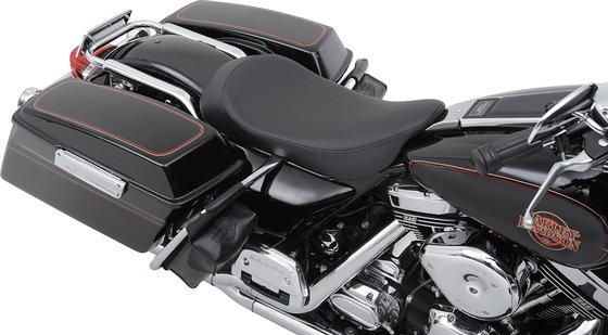 SCREAMIN EAGLE ROAD KING CVO (2002 - 2007) low profile solo vinyl seat for harley dresser/touring (1997-2007 flhr) | DRAG SPECIALTIES SEATS