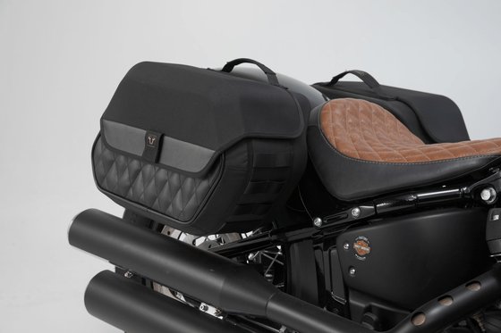 SOFTAIL STANDARD (2020 - 2022) legend left side saddlebag system | SW-MOTECH