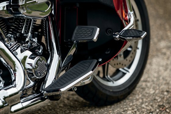 ROAD GLIDE LIMITED CLASSIC (1999 - 2010) hex floorboards | KURYAKYN