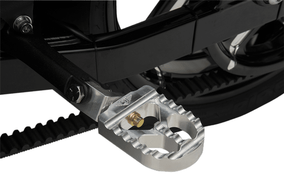 SPORTSTER 1200 CUSTOM (2013 - 2020) short serrated foot pegs (raw aluminum) | JOKER MACHINE