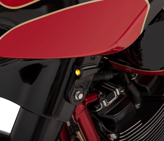 SOFTAIL SPORT GLIDE (2018 - 2022) vadovaujama priekinio posūkio signalo streamliner juoda/juodos spalvos | JOKER MACHINE