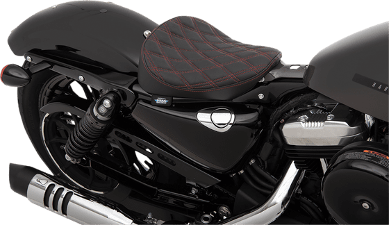 SPORTSTER FORTY-EIGHT (2010 - 2022) raudonos spalvos solo bobber sėdynė harley sportster | DRAG SPECIALTIES SEATS