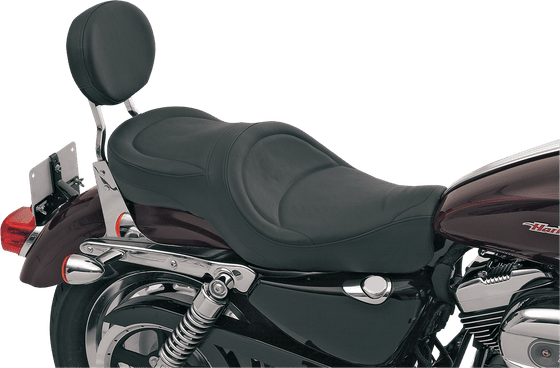 SPORTSTER 1200 IRON (2018 - 2021) plati žemo profilio galinė 2-up vinilinė juoda sėdynė | DRAG SPECIALTIES SEATS