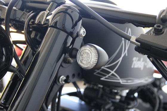 SPORTSTER 1200 SUPER LOW (2014 - 2015) priekinis posūkio signalo laikiklis xl | CULT WERK