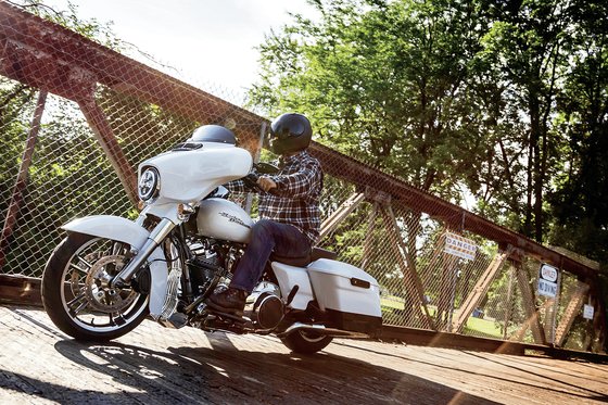 CVO SE ELECTRA GLIDE ULTRA LIMITED (2017 - 2021) preciziškas chromuotas reguliatoriaus dangtelis milwaukee 8 | KURYAKYN