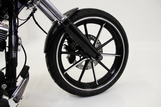 SOFTAIL BREAKOUT (2013 - 2022) custom raw front fender | CULT WERK