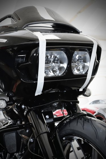 ROAD GLIDE LIMITED CLASSIC (2020 - 2022) headlight mask bad bk | CULT WERK